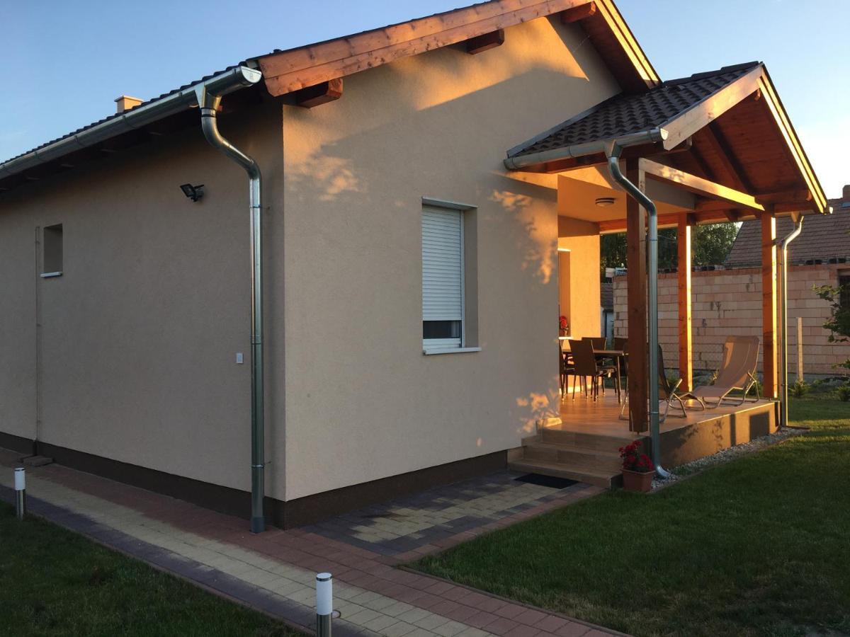 فيلا Balatonmáriafürdőفي Konrad Apartman المظهر الخارجي الصورة